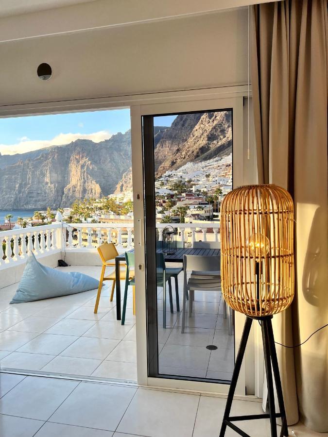 Апартаменты Luxury Penthouse With Breathtaking Views And Huge Private Terraces Пуэрто-де-Сантьяго Экстерьер фото
